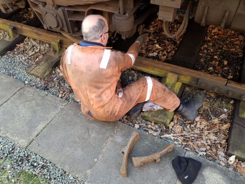 Class 104 Adjusting the brakes after replacing the blocks